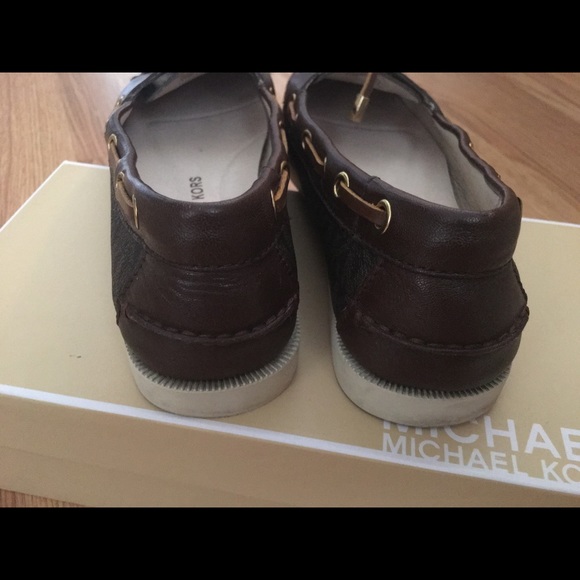 Michael kors signature brown boat shoes - Picture 4 of 5